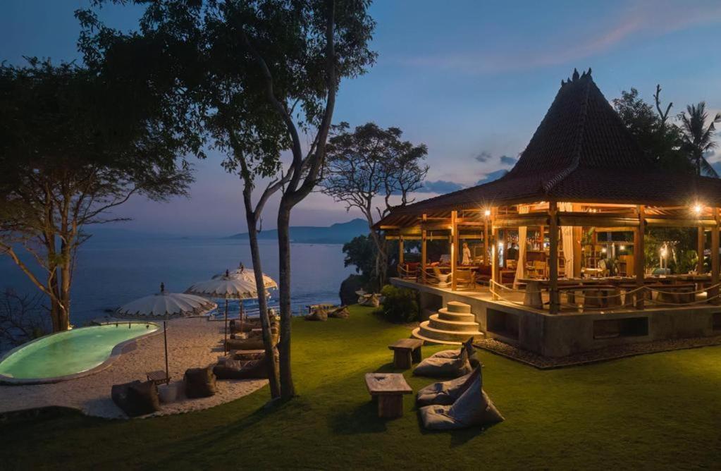 Bali Cliff Glamping लक्जरी तम्बू